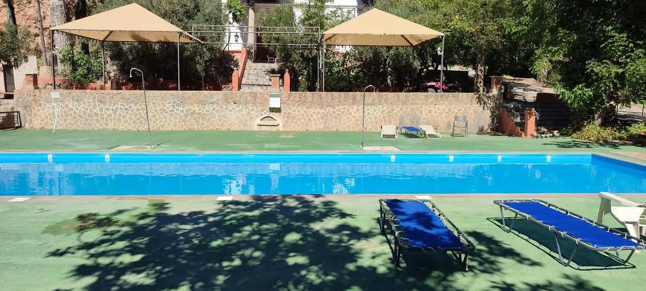 Casas Cueva Y Cortijo La Tala En Guadix 2*,