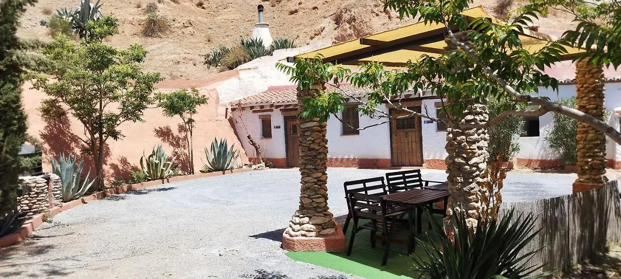 Casas Cueva Y Cortijo La Tala En Guadix